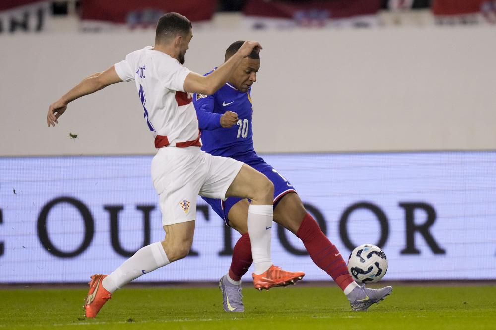 弗里克：没做好逼抢；我们不想用低位防守并靠反击1-0取胜